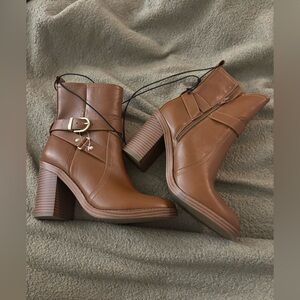 Brand new women’s boots